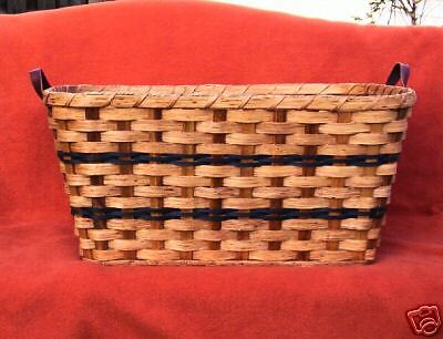 AMISH MADE MEDIMUM OVAL LAUNDRY BASKET NEW  