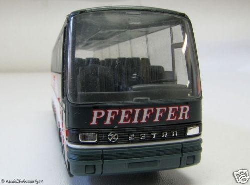 HERPA Reisebus Kässbohrer Setra S 215 HD Pfeiffer neuw.