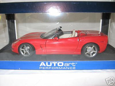 18 Auto Art 2005 Chevy Corvette C6 convertible red  