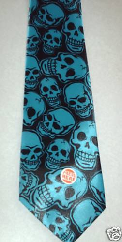 NWT Mens Halloween Tie w/ sound   Skulls  