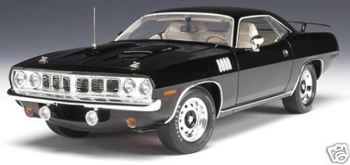 HIGHWAY 61 50650 118 1971 PLYMOUTH CUDA 383 BLACK DIECAST MODEL CAR 